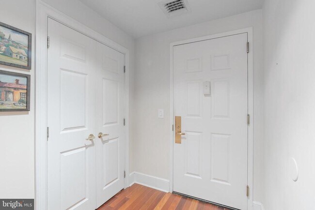 Building Photo - 1500 Chestnut St