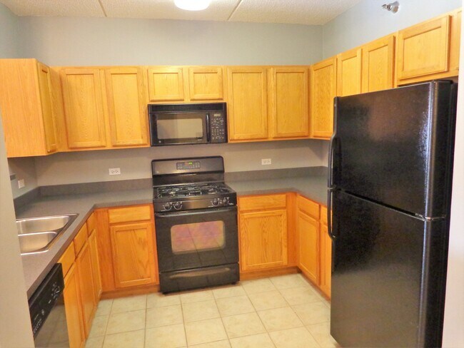 Building Photo - 410 W Mahogany Ct
