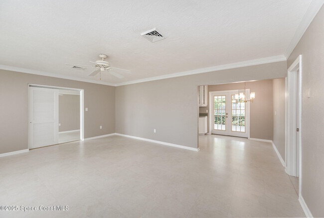Building Photo - 758 Banyan Dr