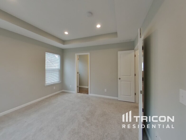 Building Photo - 301 Thomas Point Dr