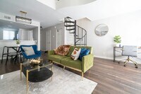 Building Photo - 20 Finch Trl NE