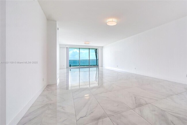 Building Photo - 9349 Collins Ave
