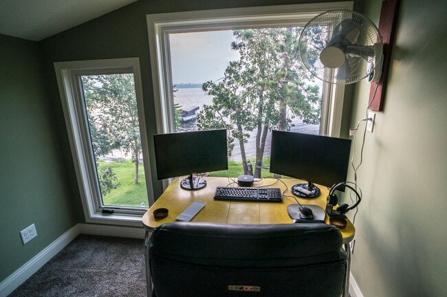 Building Photo - FULLY FURNISHED LAKE HOME