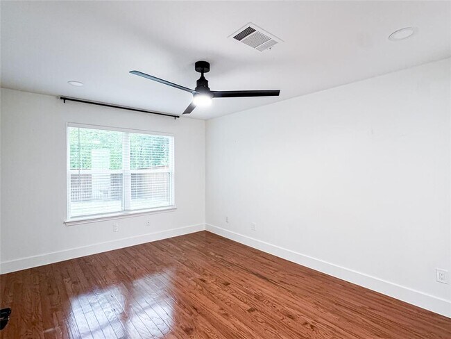 Building Photo - 13106 Staton Dr