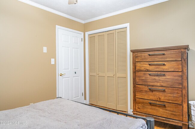 Building Photo - 164 Pine Ridge Dr