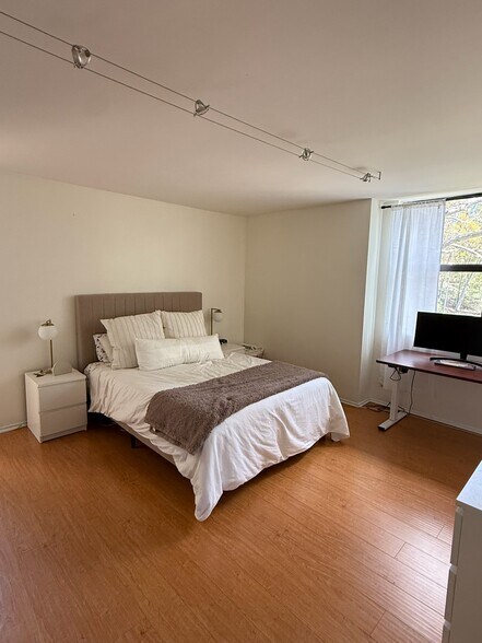 Building Photo - 4141 Via Marisol