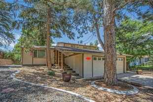 Building Photo - 10858 E Harvard Dr