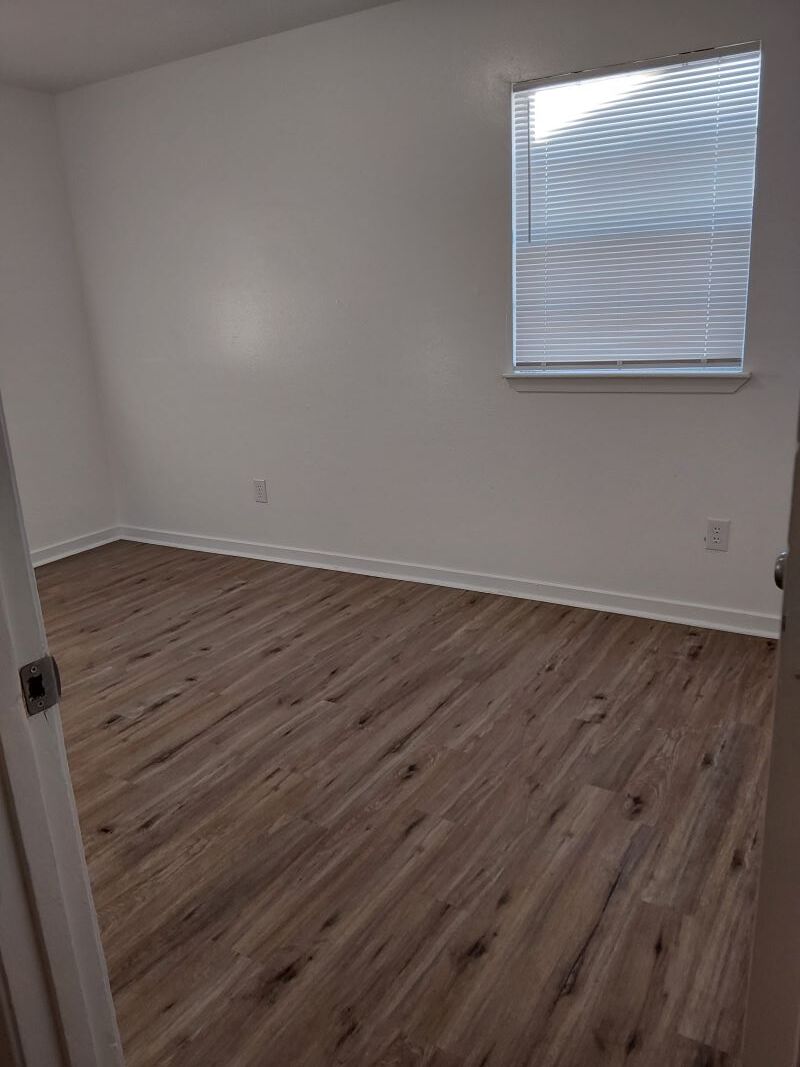 Building Photo - 3608 Meadowlark Dr