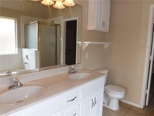 Building Photo - 2837 Astor Dr