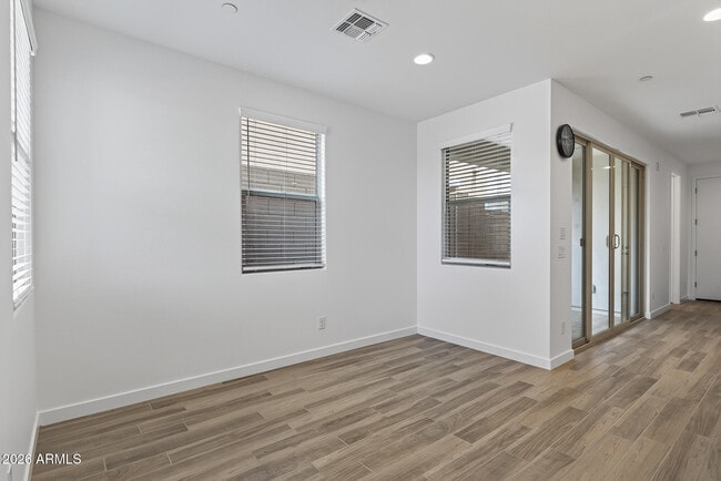 Building Photo - 2779 Claire Dr