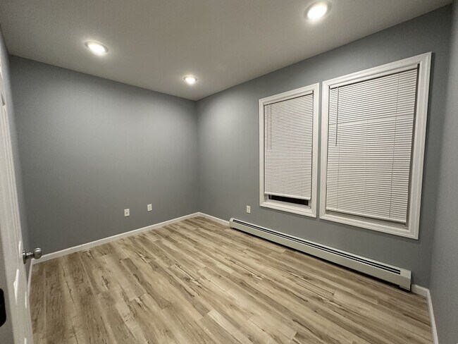 Building Photo - 212 Inslee Pl, Elizabeth NJ