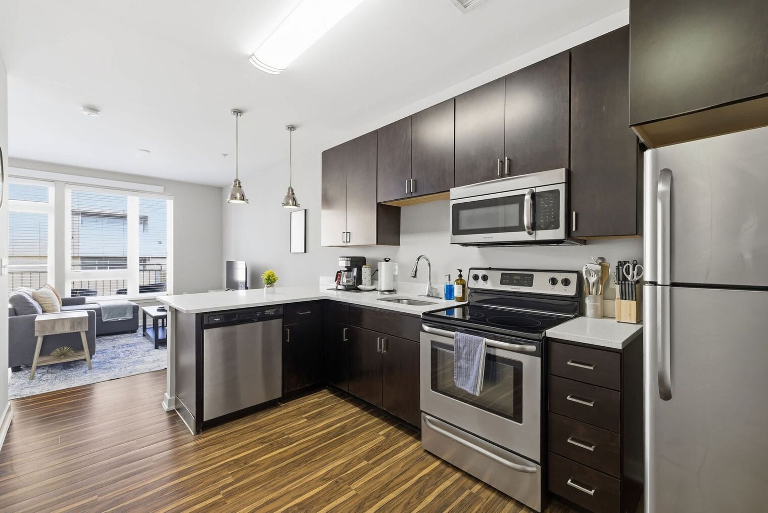 Building Photo - 421 E Market St