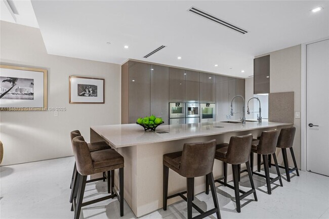 Building Photo - 9349 Collins Ave