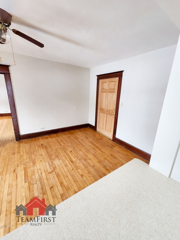 Building Photo - 205 N Maple St