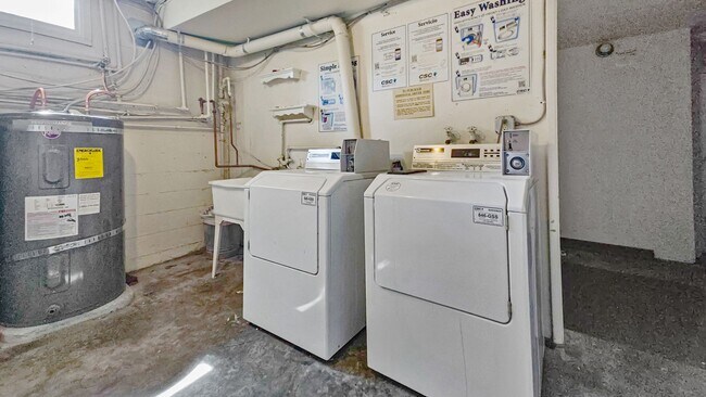 Building Photo - 35th Ave