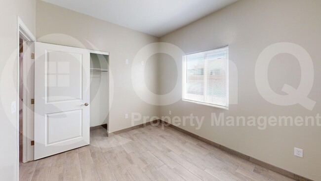 Building Photo - 442 E Wilcox Dr