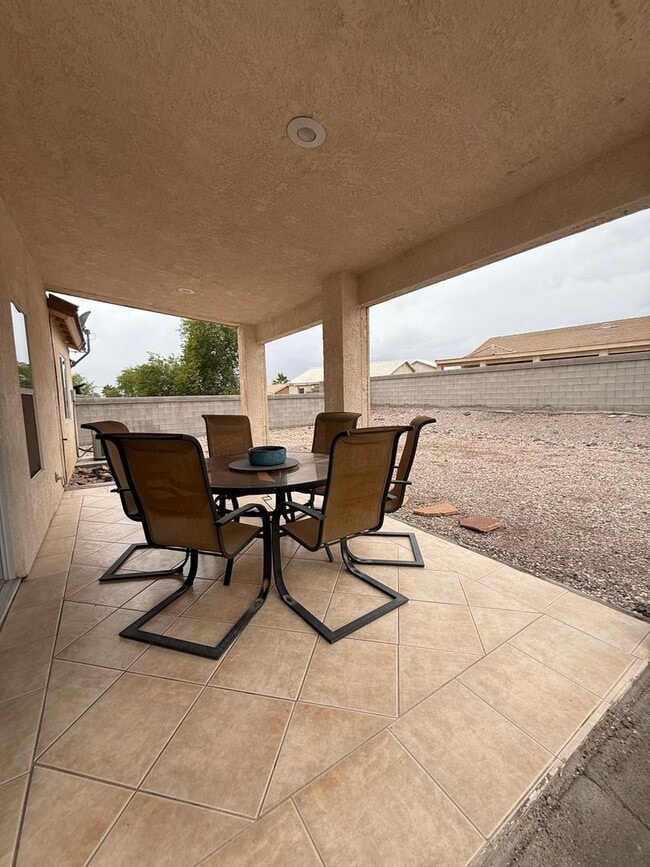 Building Photo - Beautifully Landscaped Home in Desert Foothills