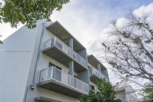 Building Photo - 761 NW 1st St