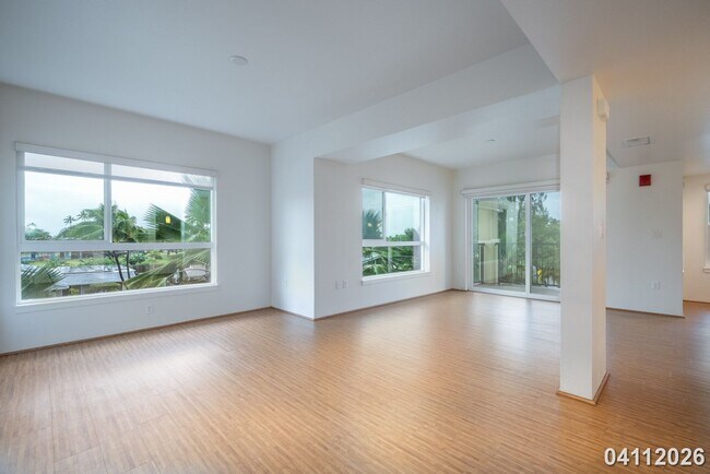 Building Photo - Ka Malanai @Kailua 3-bedroom 2-bath End Unit