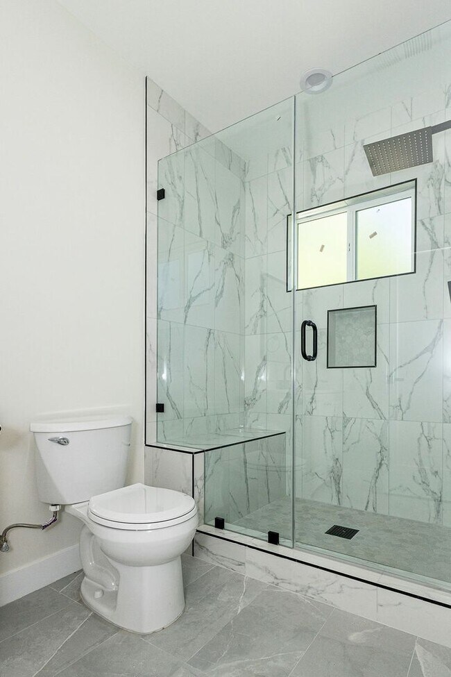 Building Photo - Keystone