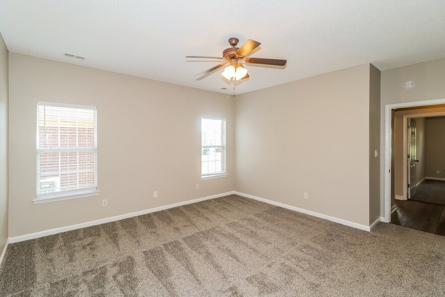 Building Photo - 9064 Kyle Duran Ln