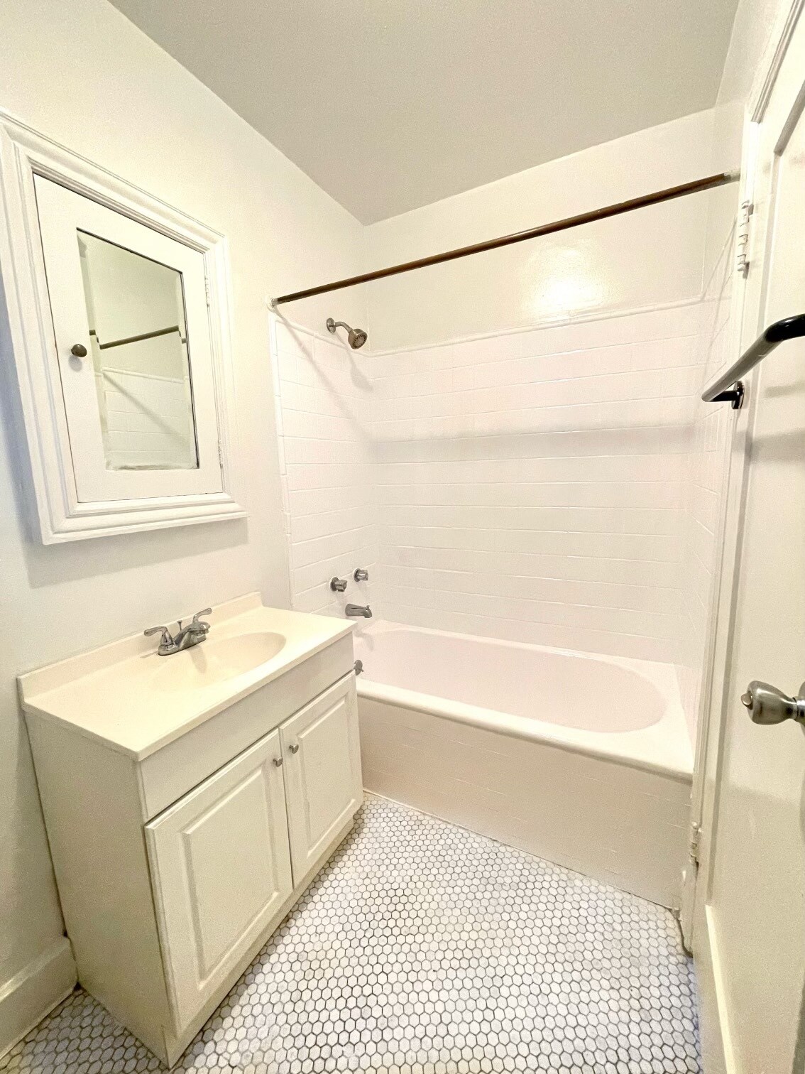 Bathroom View 1 - 717 1/2 N Ridgewood Pl