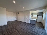 Building Photo - Large Brand New 2 Bedroom Downstairs Apartment with Patio
