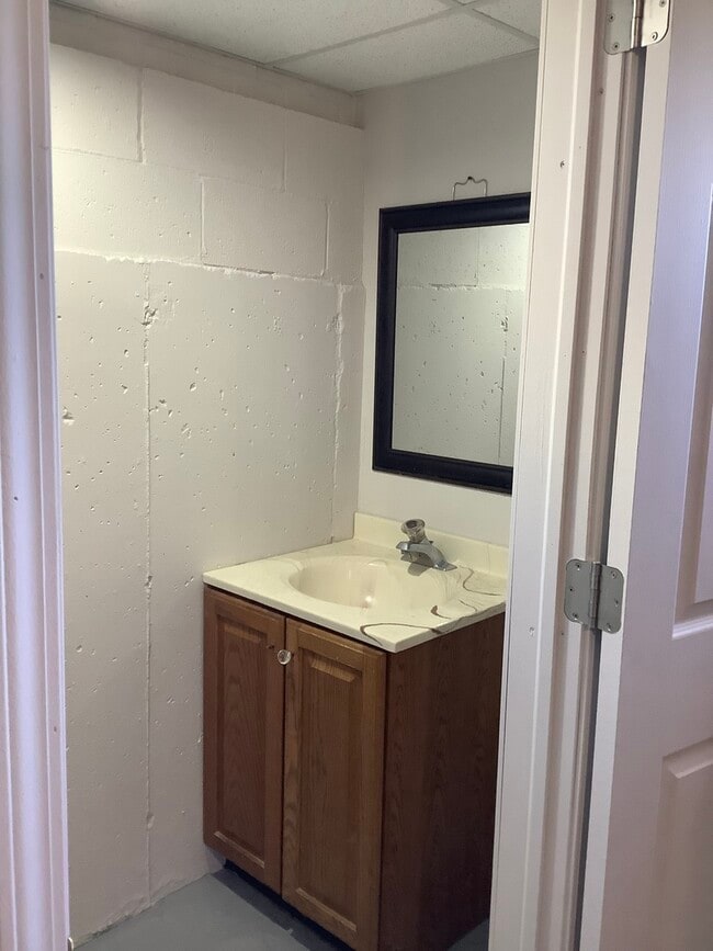 Building Photo - 4920 Cypress Dr