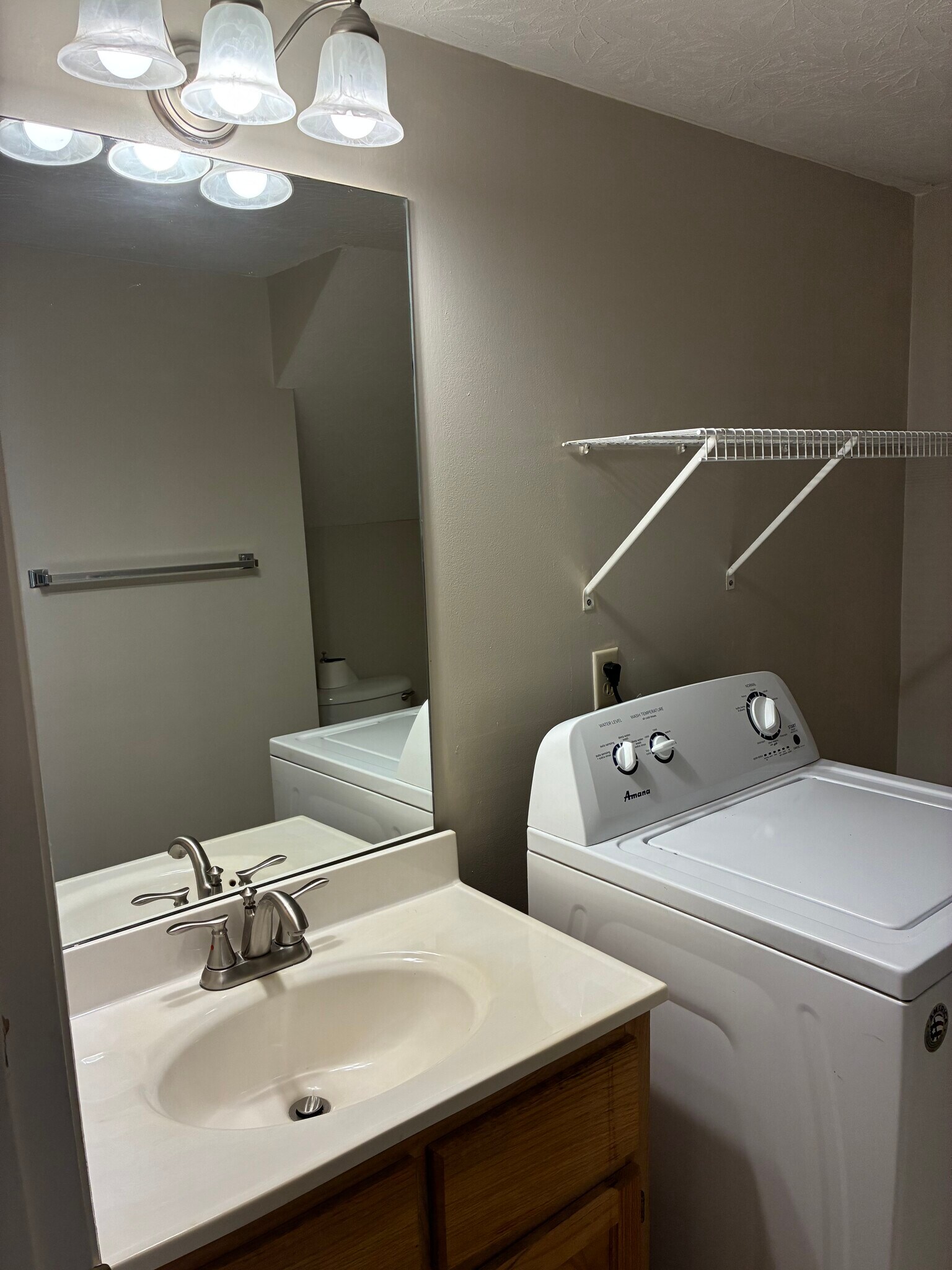 Building Photo - 1009 Merrick Dr