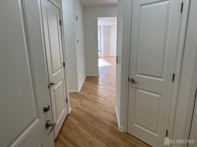 Building Photo - 50 Roosevelt Ave