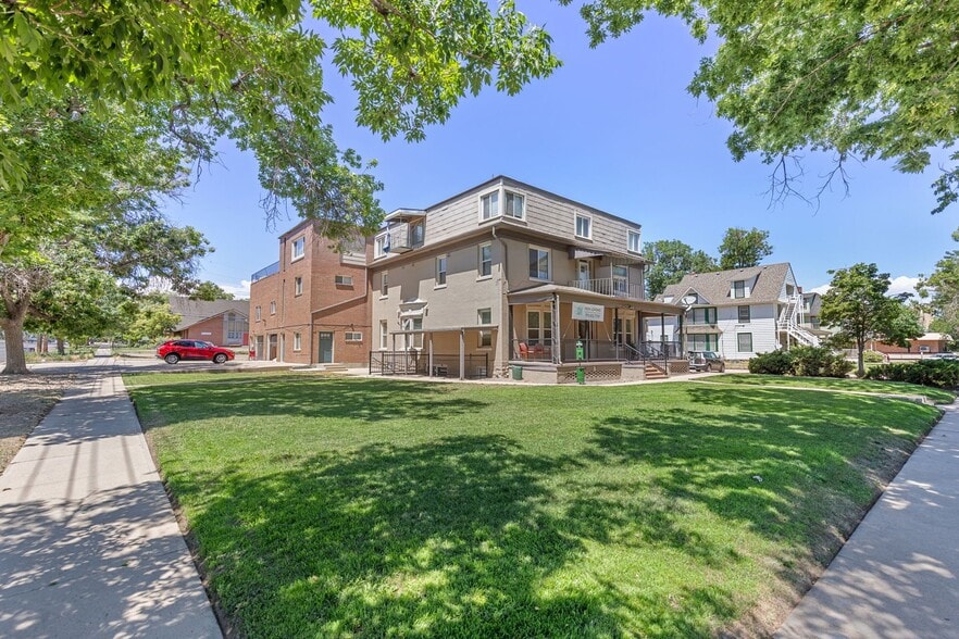 Building Photo - 1427 9th Ave