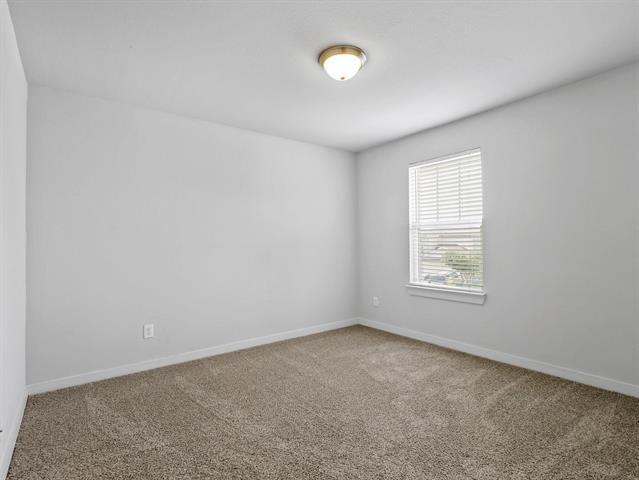 Building Photo - 9941 Ironhorse Dr