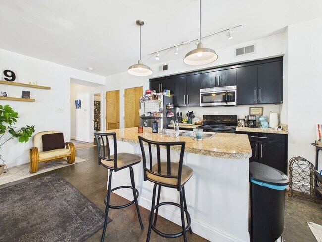 Building Photo - 1112 Porter St