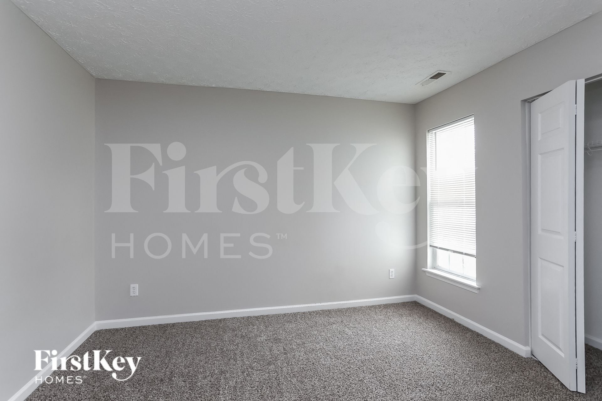 Building Photo - 2847 Maidenhair Dr