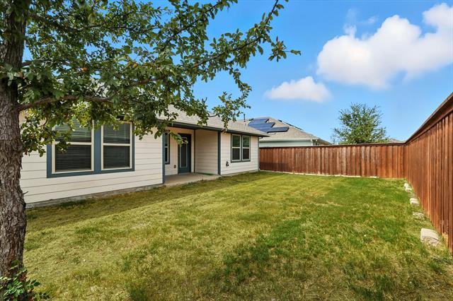 Building Photo - 11112 W Pond Dr