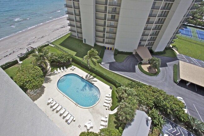 Building Photo - 5420 N Ocean Ave