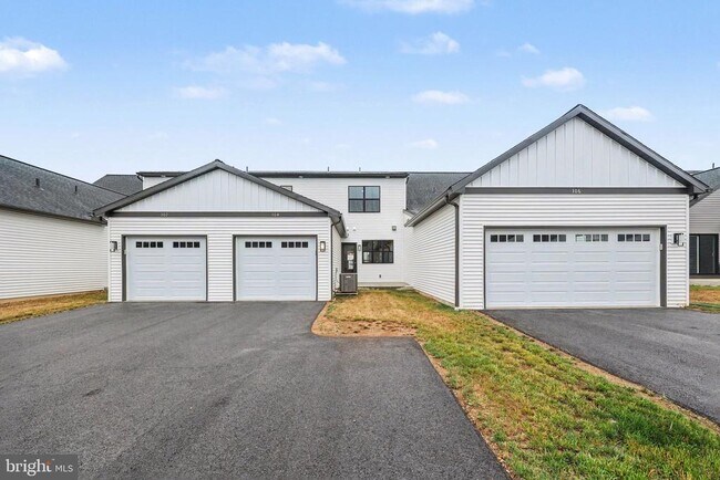 Building Photo - 104 Madison dr