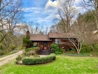 Building Photo - Beautiful Creekside Cottage in North Asheville