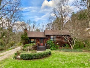 Building Photo - Beautiful Creekside Cottage in North Ashev...