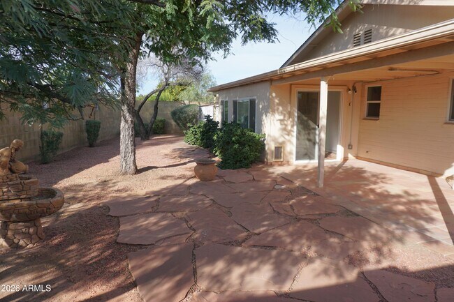 Building Photo - 2331 E Betty Elyse Ln