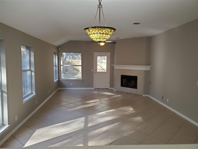 Building Photo - 719 Birch Brook Ln
