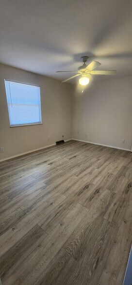 Building Photo - 107 Northland Dr