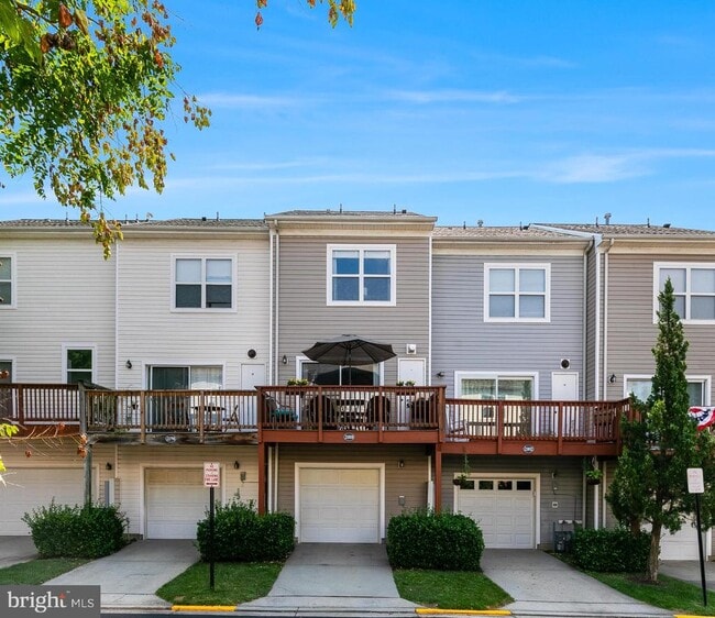 Building Photo - 21800 Flanders Ct