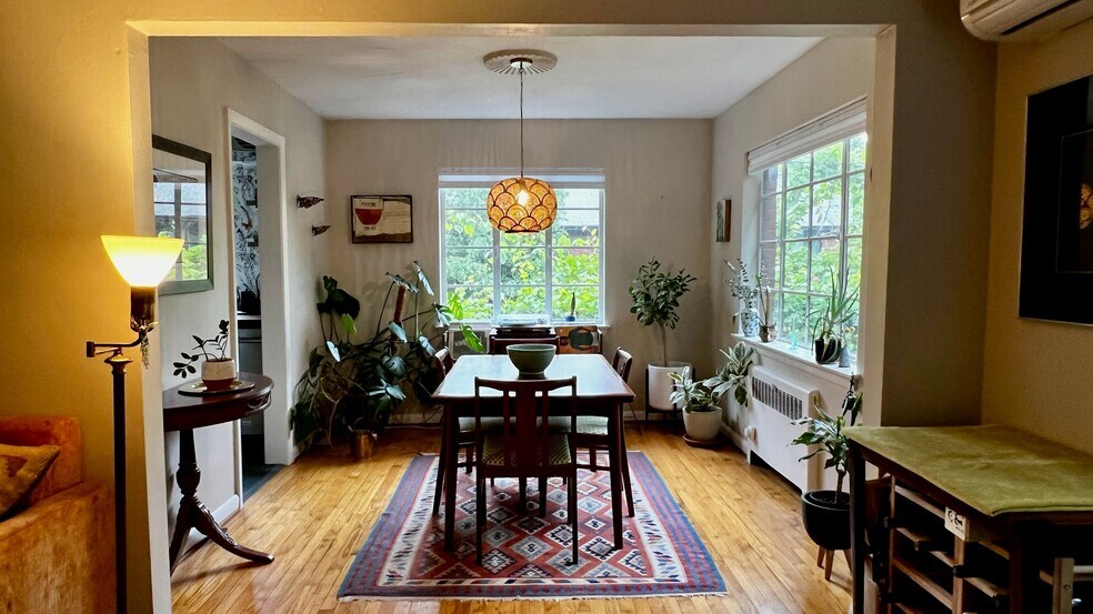 Photo with furniture - 2169 NW Irving St