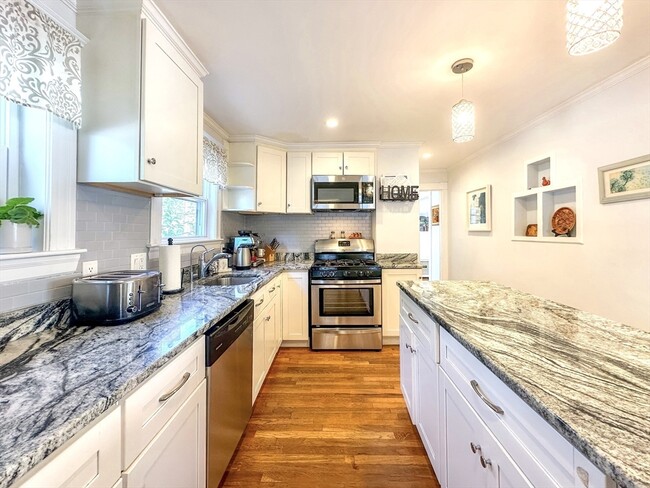Primary Photo - 35 Reedsdale Rd