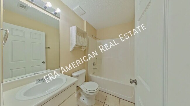 Building Photo - 2455 Starmount Dr