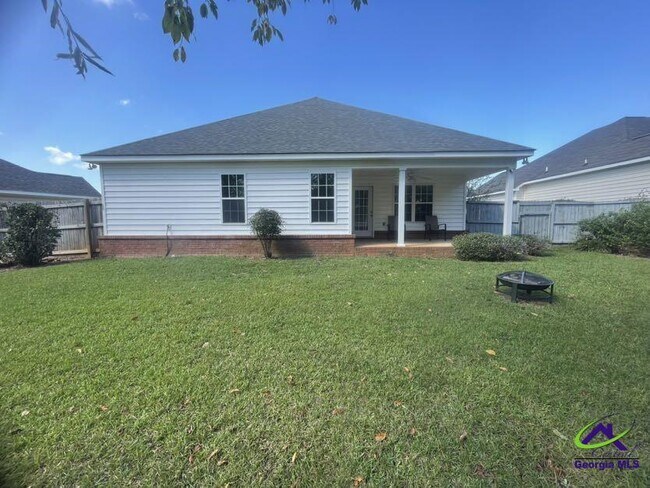 Building Photo - 208 Apple Ct