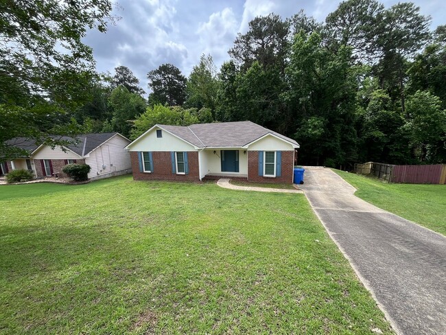 Building Photo - Hidden Gem in Holiday Park Subdivision!
