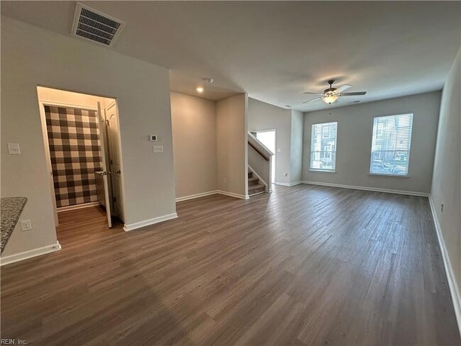 Building Photo - 1521 Auckland Ct