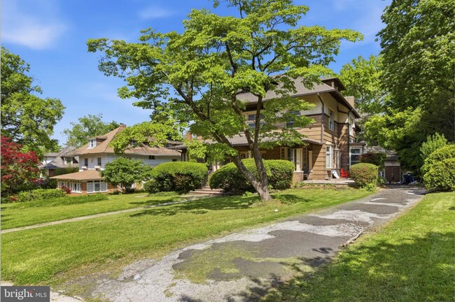 Building Photo - 5939 Drexel Rd